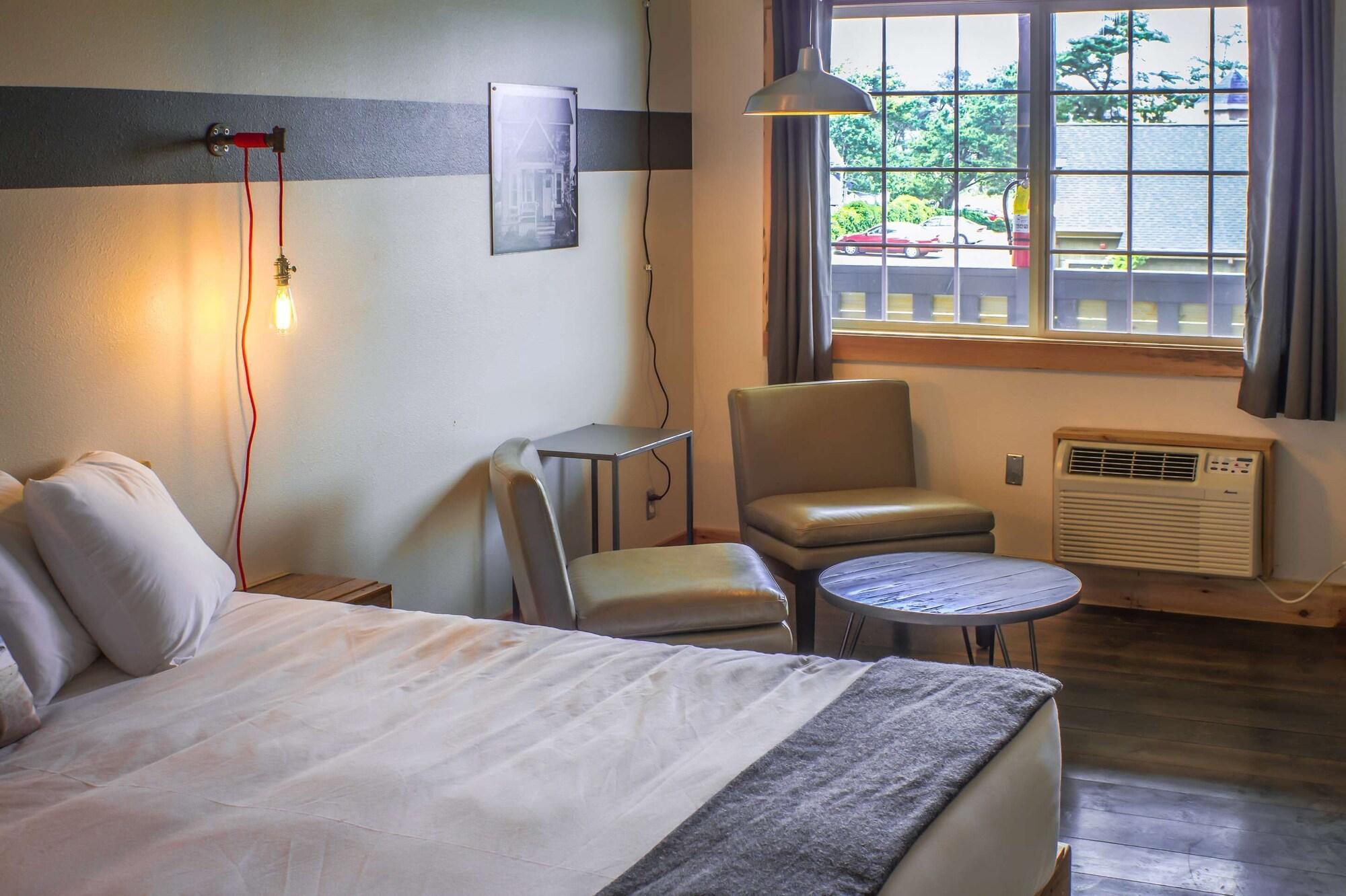 Ashore Hotel Seaside Bagian luar foto