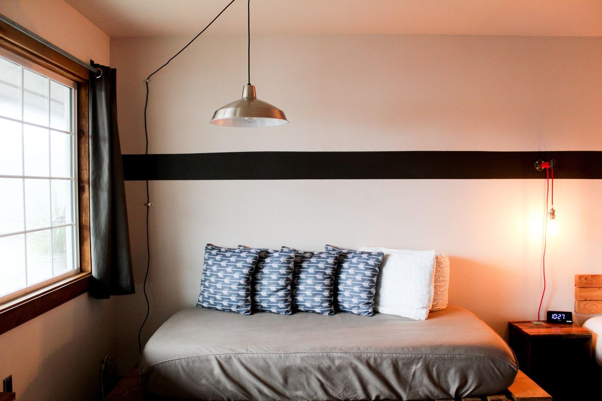 Ashore Hotel Seaside Bagian luar foto
