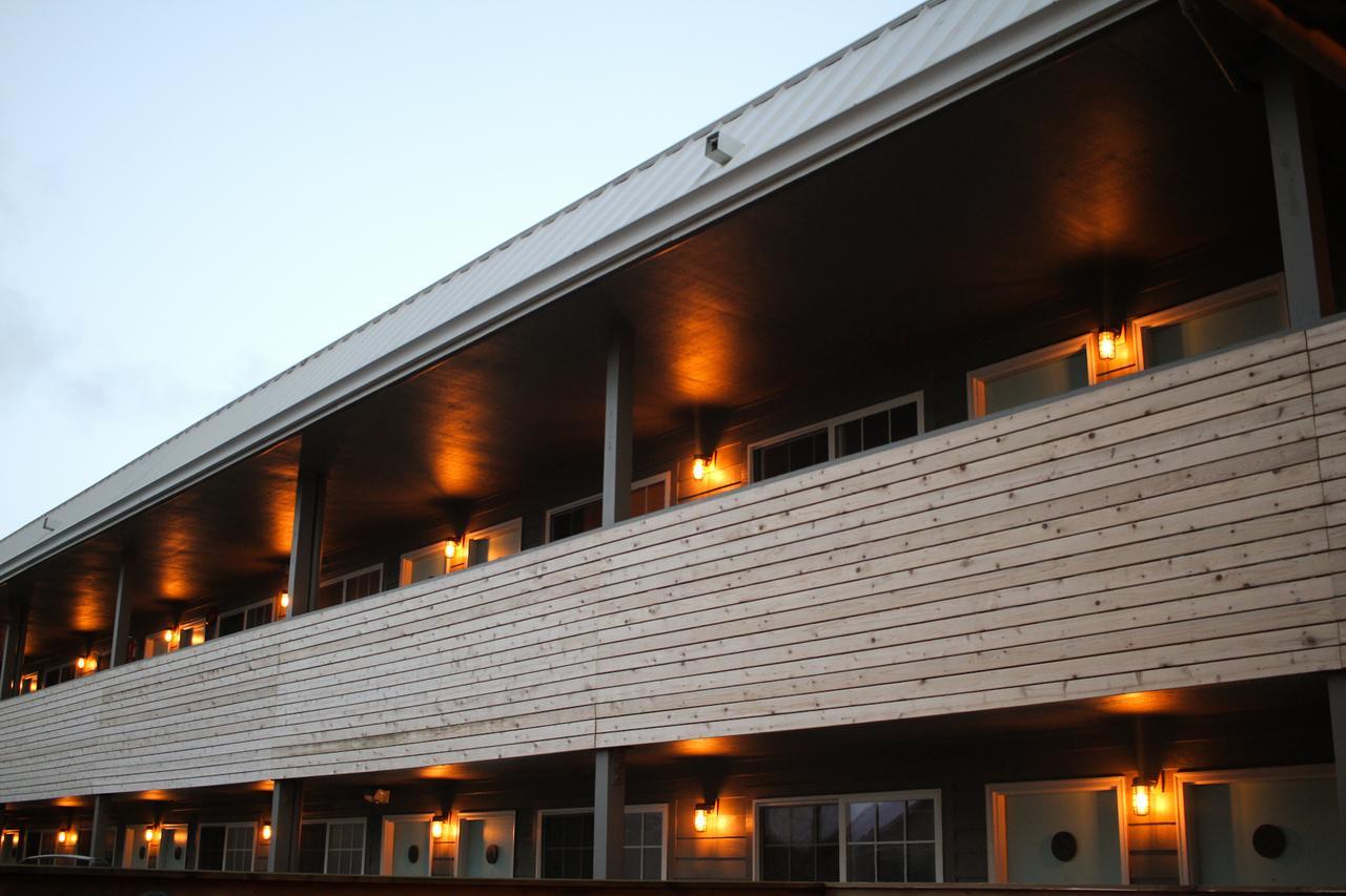 Ashore Hotel Seaside Bagian luar foto