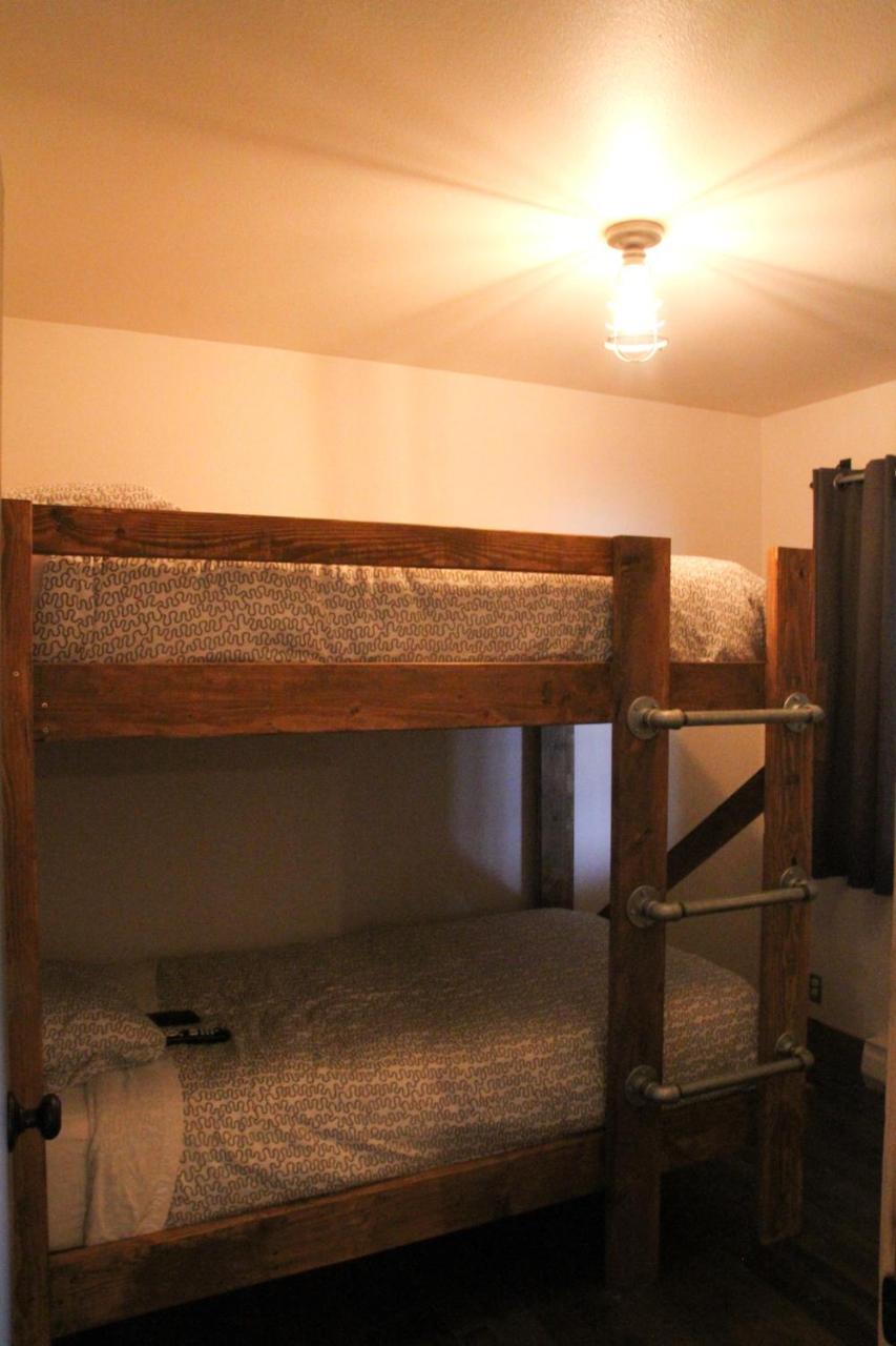 Ashore Hotel Seaside Bagian luar foto